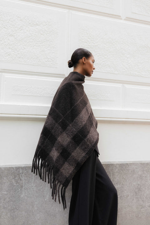 Rhea'CL poncho scarf